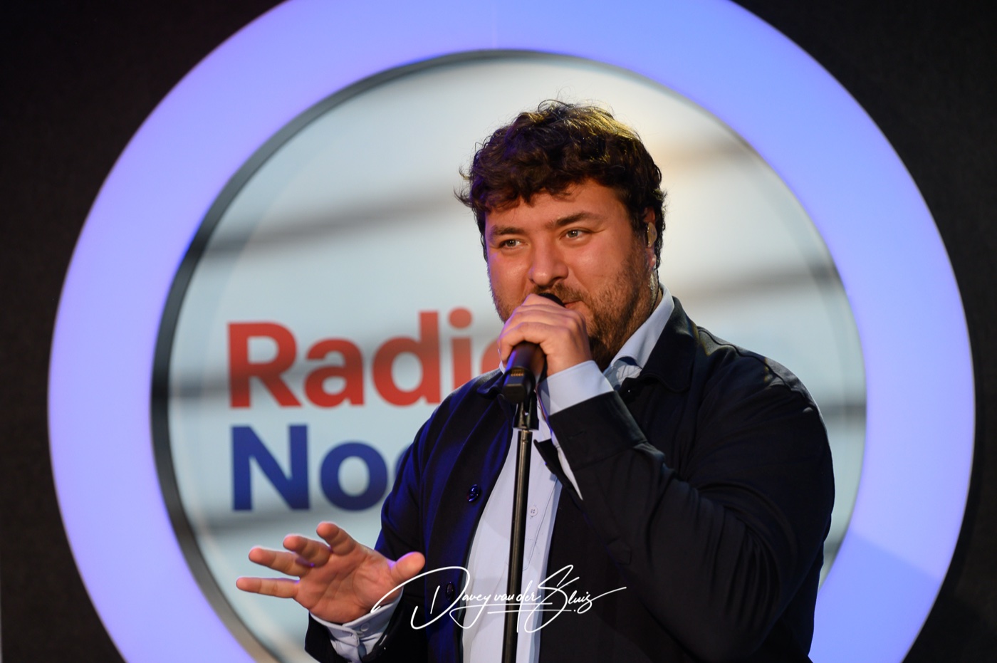 Davey van der Sluis live bij Radio Noord